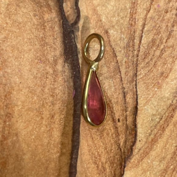 1CT Natural Hot Neon Pink Tourmaline Pear Shape in Solid 14K Yellow Gold Pendant - Picture 5 of 5